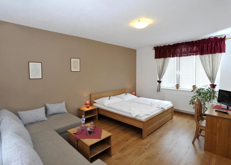 Pension U Vsech Certu Jicin Quarto foto