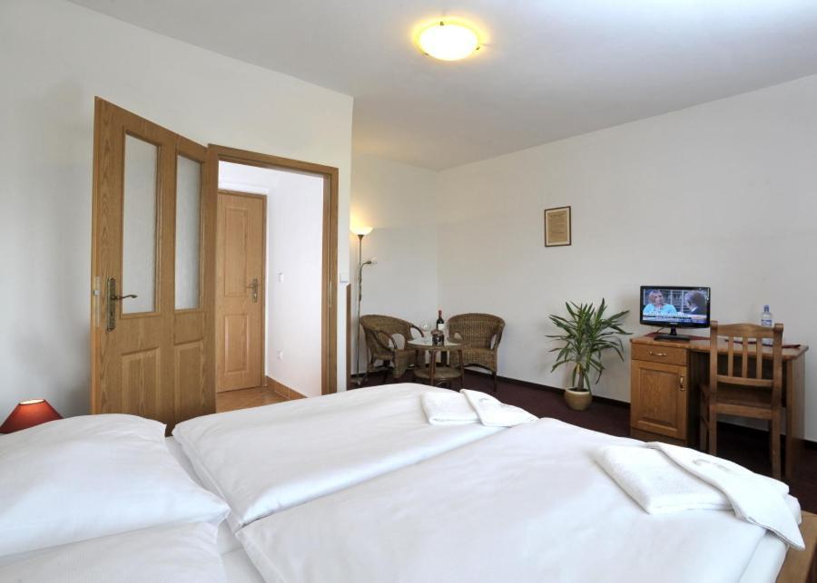 Pension U Vsech Certu Jicin Quarto foto
