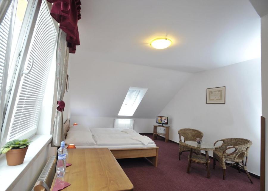 Pension U Vsech Certu Jicin Quarto foto