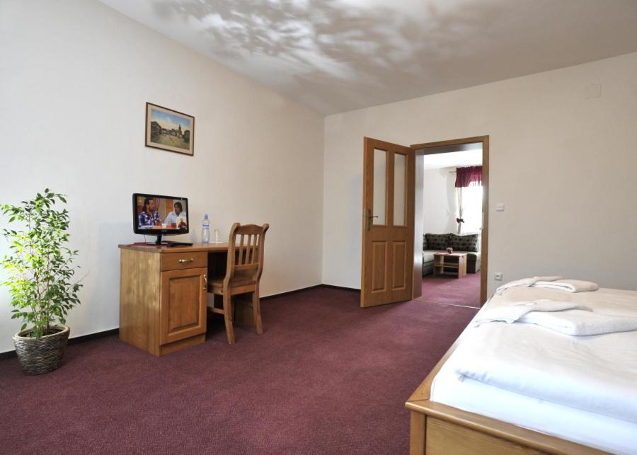 Pension U Vsech Certu Jicin Quarto foto