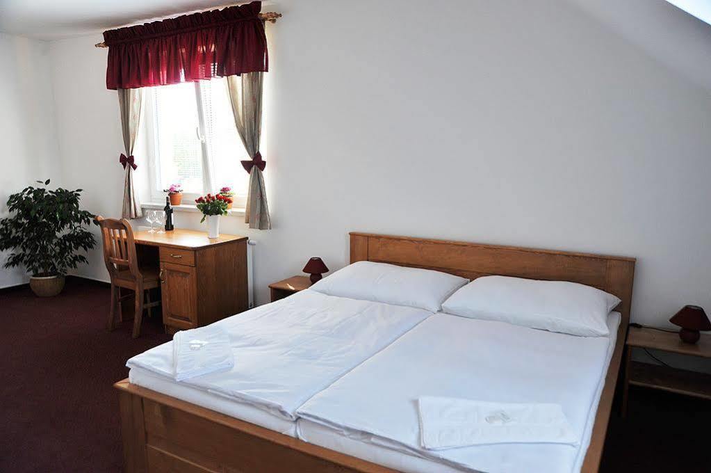 Pension U Vsech Certu Jicin Exterior foto
